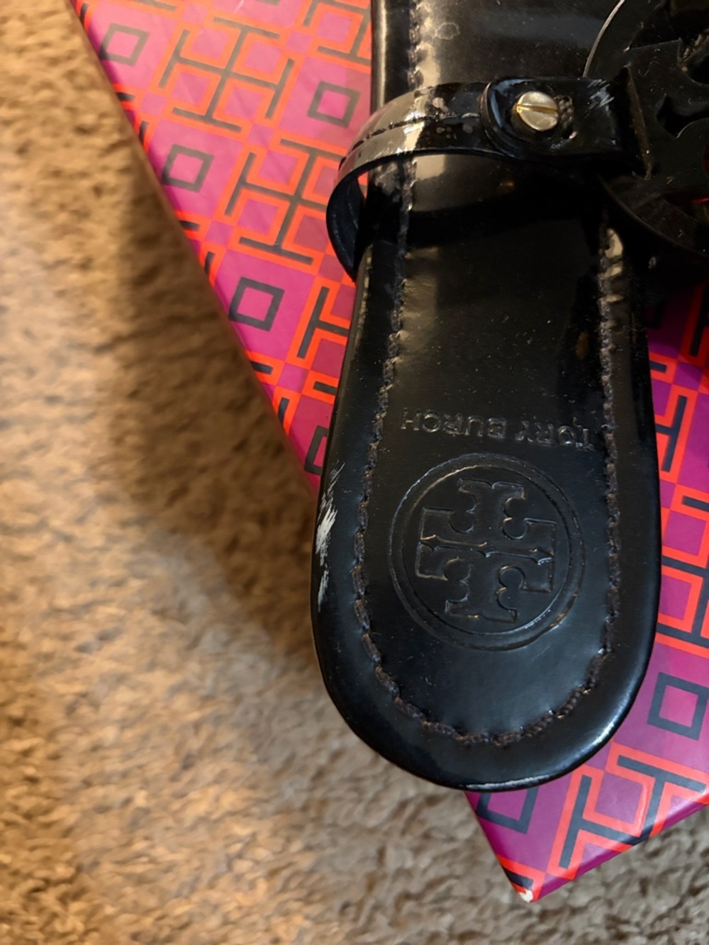 Tory Burch Black Patent Logo Thong Sandals - Picture 3 of 4
